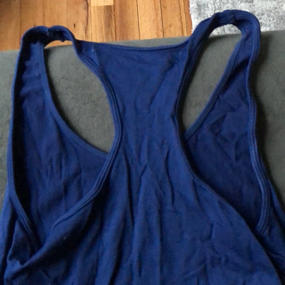 Bozzolo Razorback Stretchy Tank Top - Picture 3 of 3